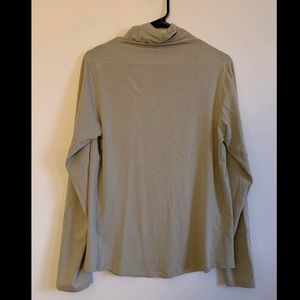 Hold Tight Turtleneck size 8*